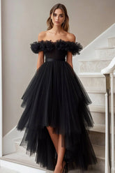 Schwarzes Schulterfreies Ballkleid aus Tüll mit Rüschen in A-Linie